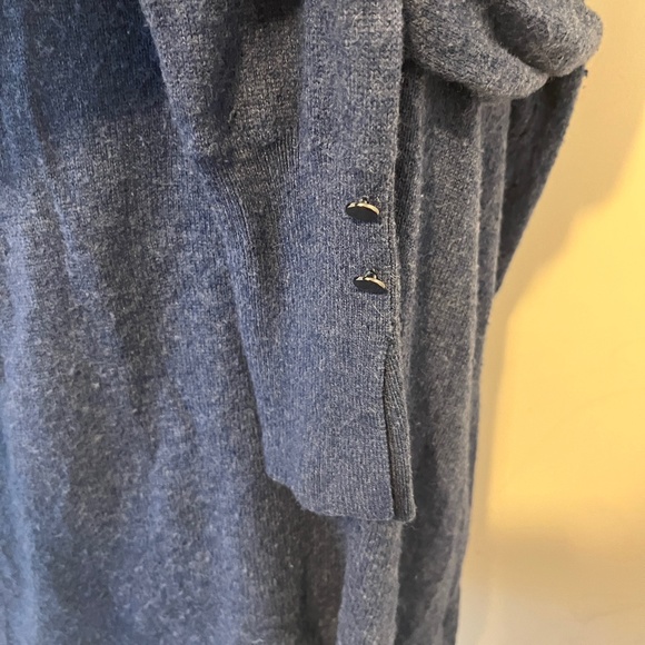 SAKS FIFTH AVENUE | Women's Crew Neck Wool Yak Blend Sweater Blue Size Medium - Picture 5 of 8